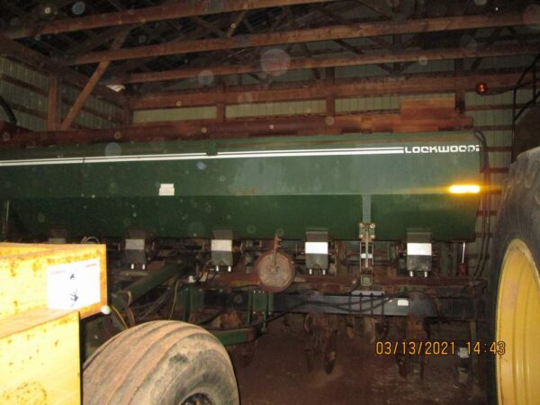 6 Row Lockwood Cup Type/Pull Type Potato Planter