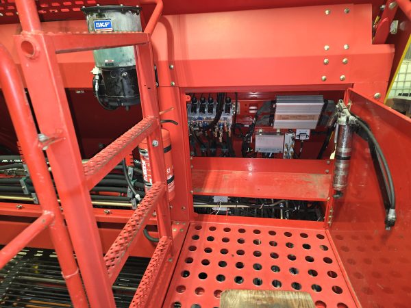 2008 Grimme 415 Tectron 4 Row Self Propelled Harvester On Tracks, Bunker, Vine Shredder / SOLD - Image 31