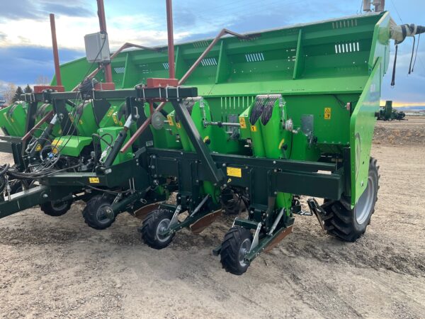 2013 Miedma 6 Row 36in Cup Type / Pull Type Planter with GPS Rear Axle Steering