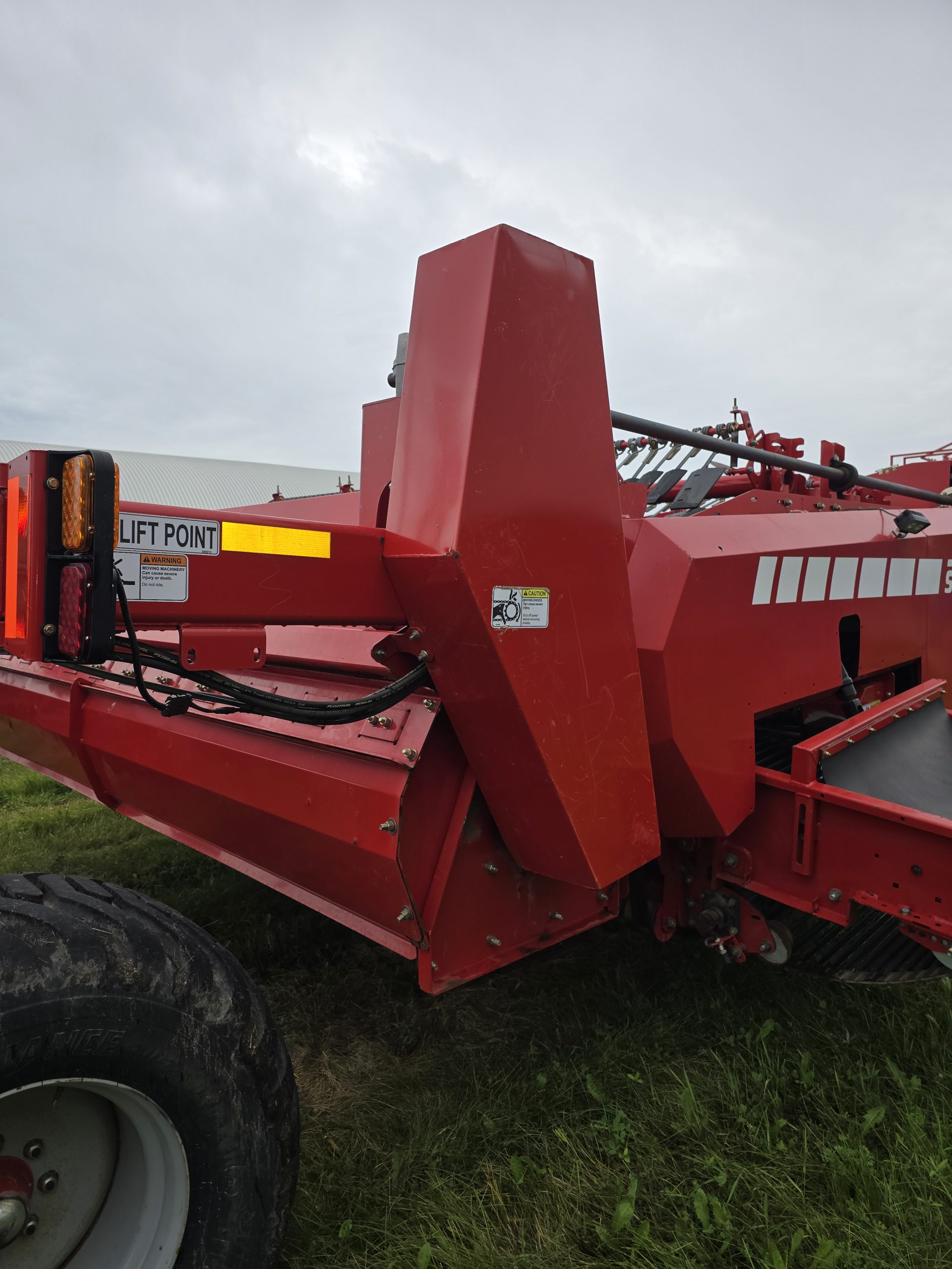 2019 Spudnik 6140 Windrower Right & Left Discharge 34in Rows / SOLD other Windrowers Available - Image 25