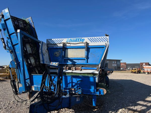 2015 Crop Shuttle Model 3600 Mounted on Elmers Tracks - Image 6
