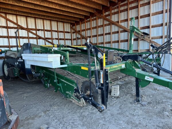 2017 Lockwood 554  4 Row 36in Windrower Left Hand Delivery