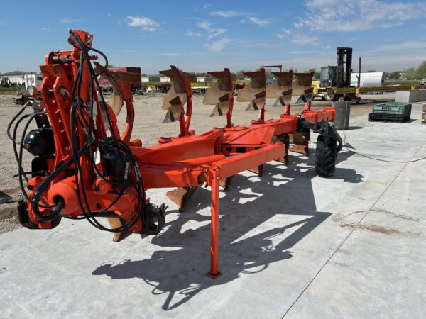 2013 Kuhn 6 Bottom Fully Mounted Roll Over Plow