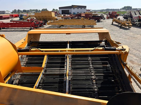 2016 Double L 973 4 Row Harvester - Image 13