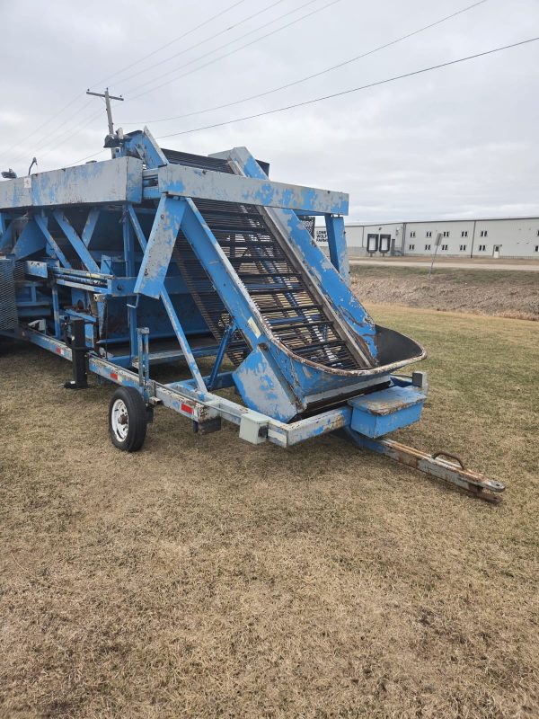 2013 Betterbuilt 72in  Model 603 Seed Cutter with 3 Cut Attachments - Image 4