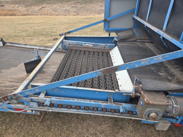 2013 Betterbuilt 72in  Model 603 Seed Cutter with 3 Cut Attachments - Image 12