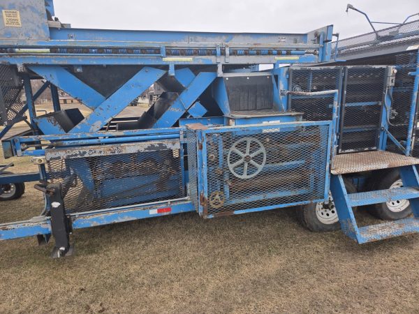 2013 Betterbuilt 72in  Model 603 Seed Cutter with 3 Cut Attachments - Image 16