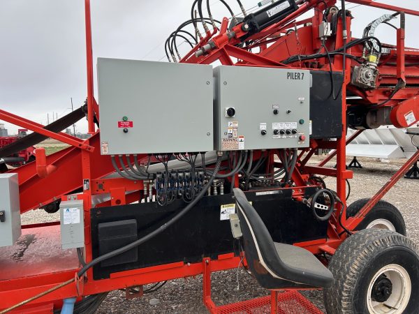 2007 Milestone 36in X 49ft All Belt Telescopic Piler - Image 3