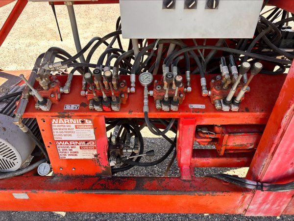 550 Spudnik 36in X 49ft All Belt Telescopic Piler - Image 9