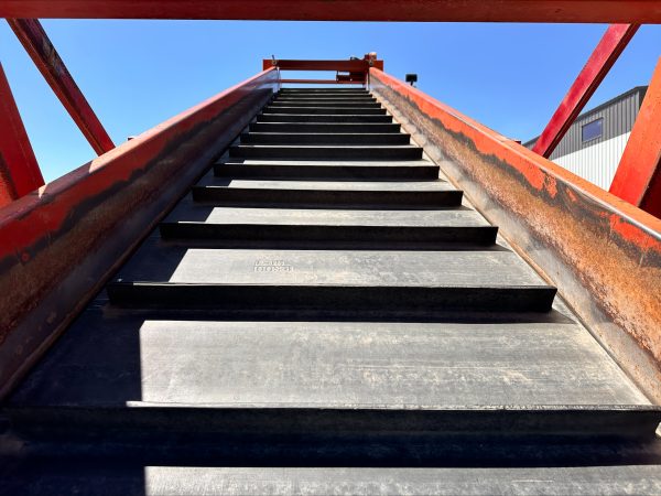 550 Spudnik 36in X 49ft All Belt Telescopic Piler - Image 21