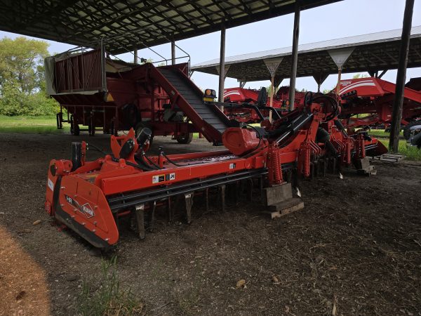 26ft Kuhn Hydraulic Folding Heavy Duty Power Harrow - Image 8