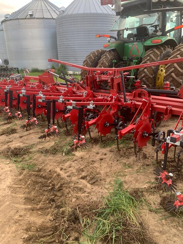 2016 Steketee 16 Row 30in with Camera Hitch Guidance