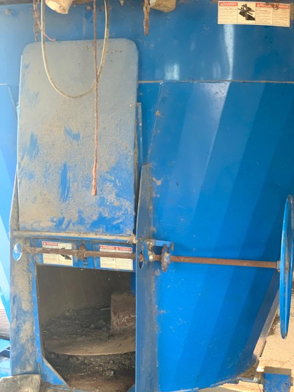 2008 Patz V200 Vertical Mixer - Image 4