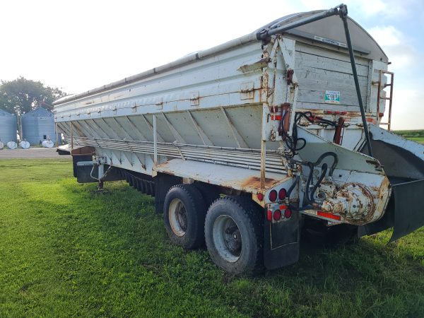 36ft Loadmaster Live Bottom Trailer / Chain & Flaps