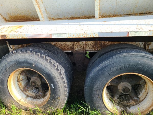 36ft Loadmaster Live Bottom Trailer / Chain & Flaps - Image 9