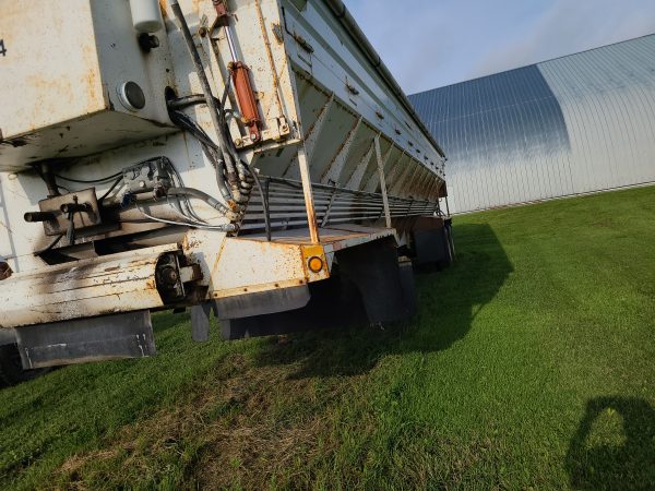 36ft Loadmaster Live Bottom Trailer / Chain & Flaps - Image 11