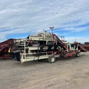 3240 Harriston Clodhopper with Peg Belt & Trash Blower