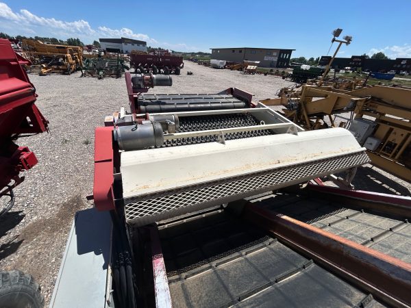3240 Harriston Clodhopper with Peg Belt & Trash Blower - Image 17