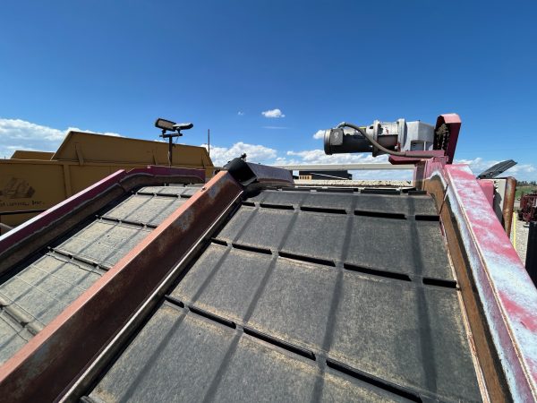 3240 Harriston Clodhopper with Peg Belt & Trash Blower - Image 18