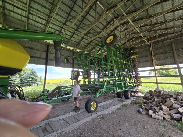 1910T John Deere 3 Compartment Air Cart with 60ft Disk Drill - Image 18
