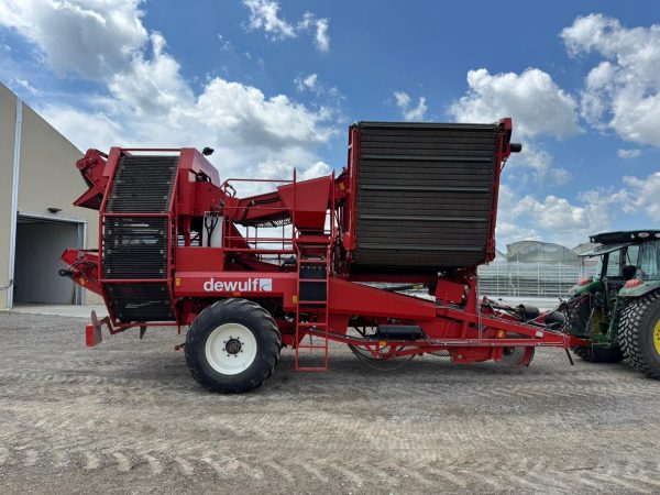 2017 Dewulf RDT 2 Row Harvester - Image 26