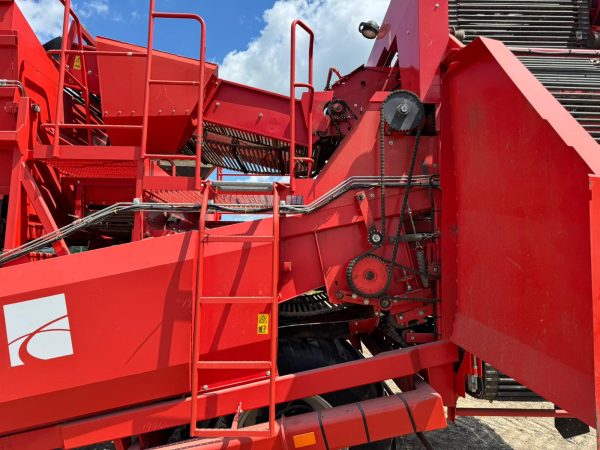 2017 Dewulf RDT 2 Row Harvester - Image 5
