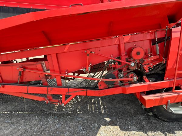 2017 Dewulf RDT 2 Row Harvester - Image 7