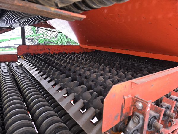 60in MIlestone Double Deck Seed Cutter / Loaded / Single Phase - Image 11