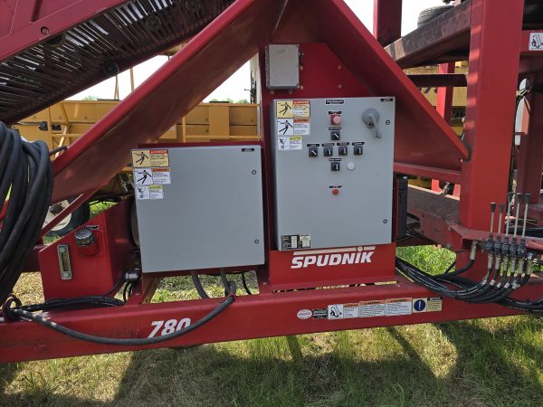 2022 Spudnik 36in Telescopic Piler - Image 2