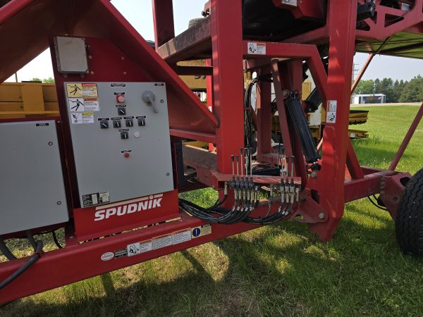 2022 Spudnik 36in Telescopic Piler - Image 3