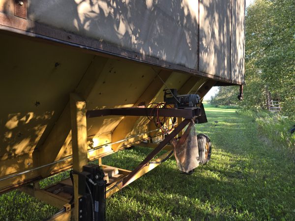 860 Double L 600CWT Evenflow Hopper - Image 10