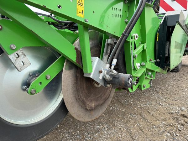 2013 AVR Espirit 2 Row 36in Direct Load Potato Harvester - Image 29