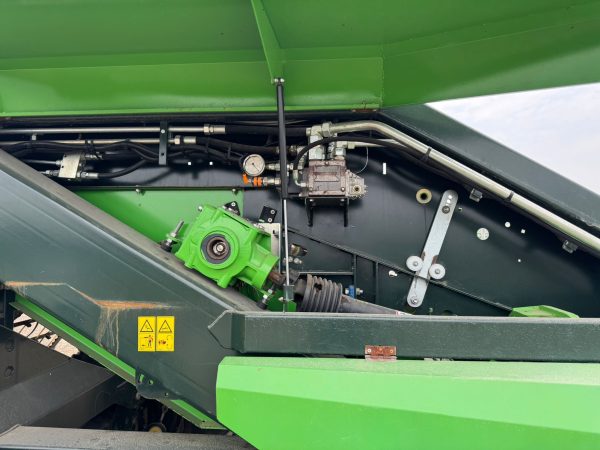 2013 AVR Espirit 2 Row 36in Direct Load Potato Harvester - Image 40