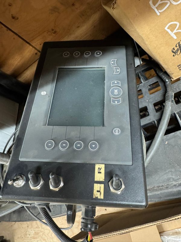 2013 AVR Espirit 2 Row 36in Direct Load Potato Harvester - Image 23