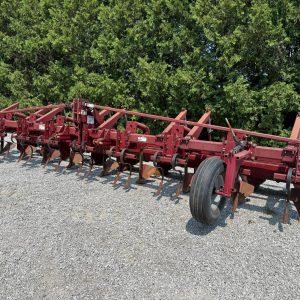 9080 Spudnik 8 Row 36in Row Shaper with Water Retention Pocket Makers