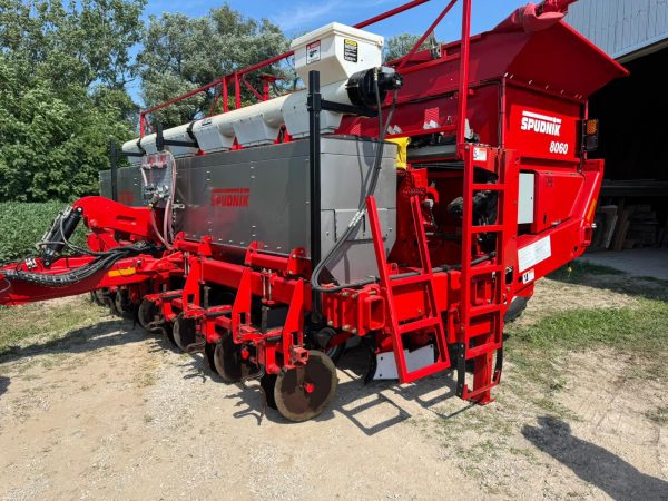 2019 Spudnik 8060 6 Row 36in Planter with Dry Fertilizer / Excellent