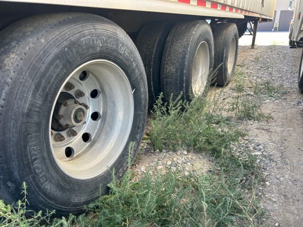2003 Western 3 Axle Live Bottom Trailer - Image 3