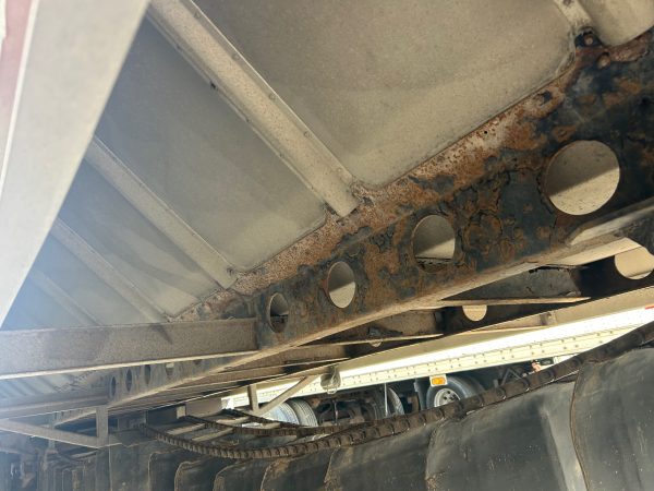 2003 Western 3 Axle Live Bottom Trailer - Image 6