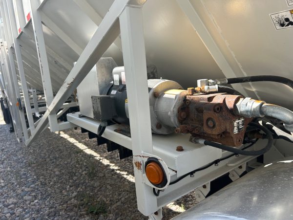 2000 Trinity 3 Axle Live Bottom Trailer - Image 10