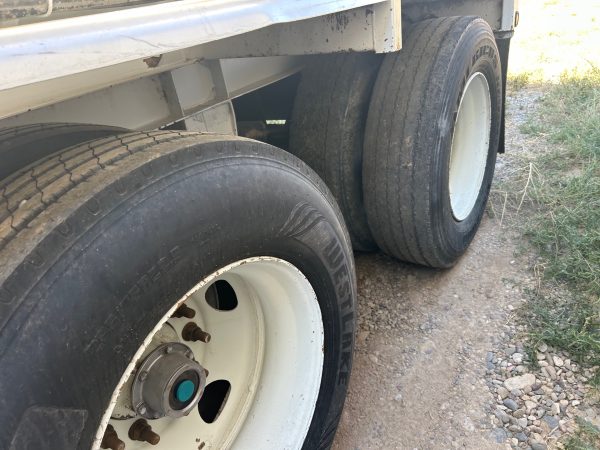2000 Trinity 3 Axle Live Bottom Trailer - Image 11