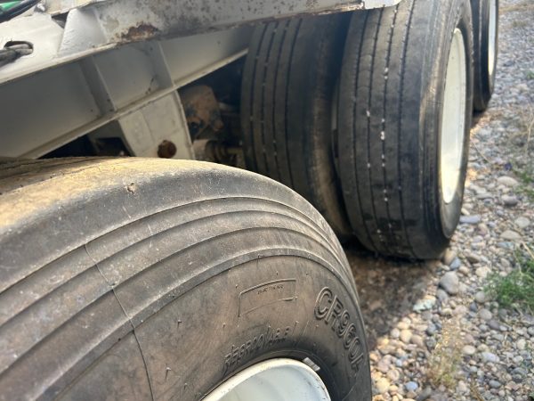 2000 Trinity 3 Axle Live Bottom Trailer - Image 17