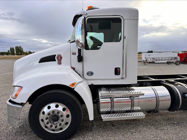 2019 Kenworth T370 Tandem / Allison Automatic - Image 19