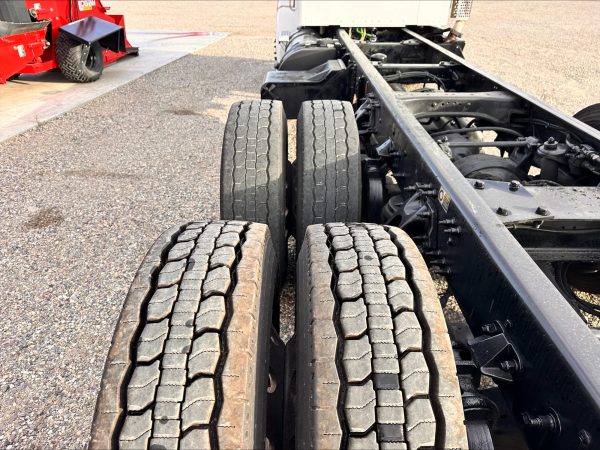 2019 Kenworth T370 Tandem / Allison Automatic - Image 7