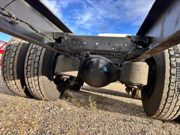 2019 Kenworth T370 Tandem / Allison Automatic - Image 9