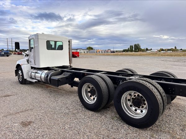 2019 Kenworth T370 Tandem / Allison Automatic - Image 10