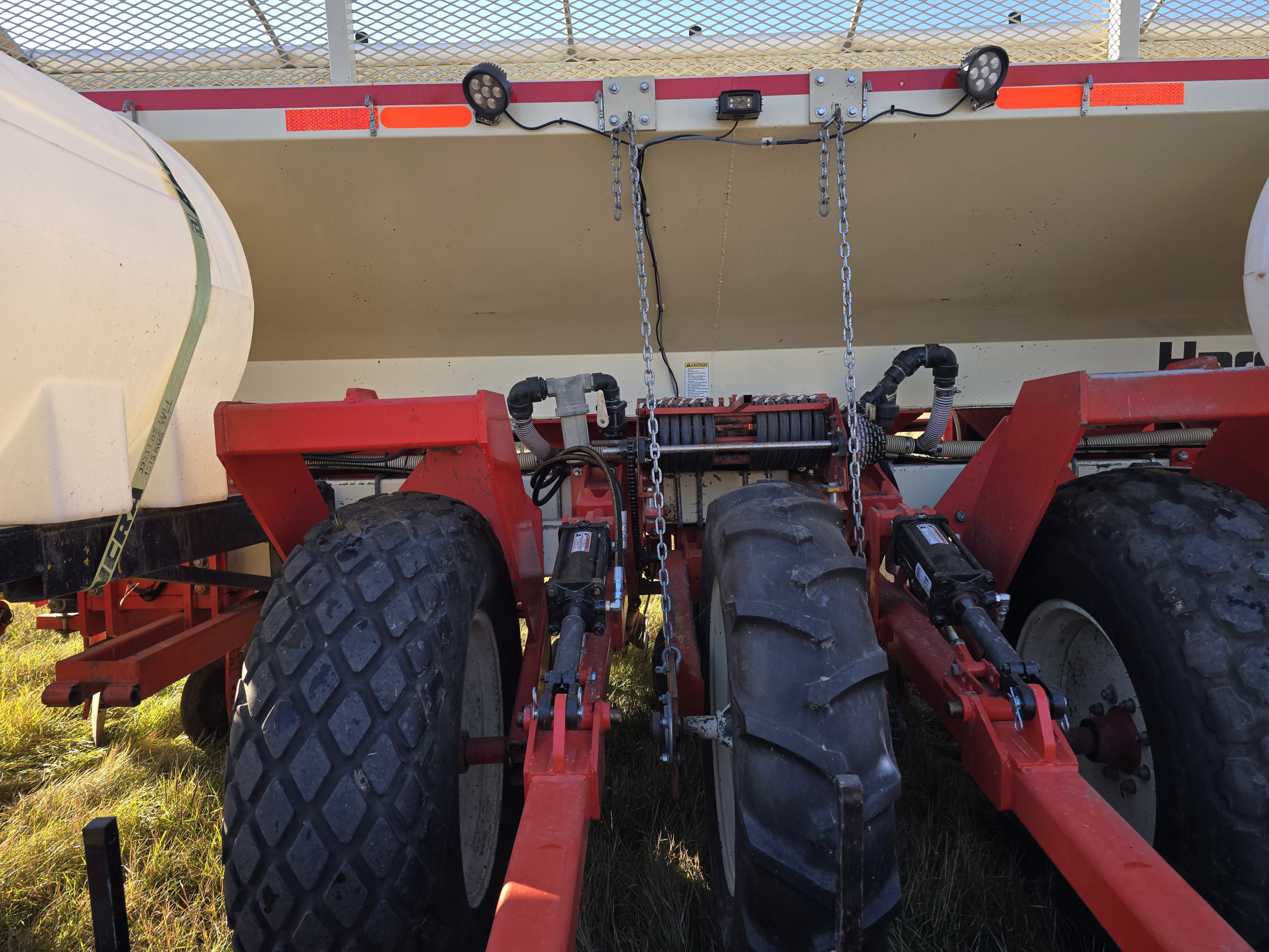 Harriston 6 Row 36in Cup Type Potato Planter with Row Shaper Hilling Attachment / 2nd of 2 Planters - Image 9