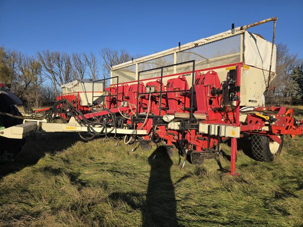 Harriston 6 Row 36in Cup Type Potato Planter with Row Shaper Hiller Attached / 1st of 2 Planters