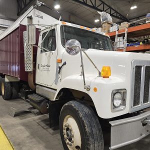 '96 International 2574 Tandem Axle with 21ft Spudnik Live Bottom Box