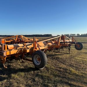 Struik 8 Row Open Top Power Hiller with Dyker Paddles 2nd of 2 Machines