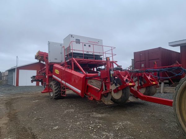 Allan Equipment 4 Row Direct Load Harvester